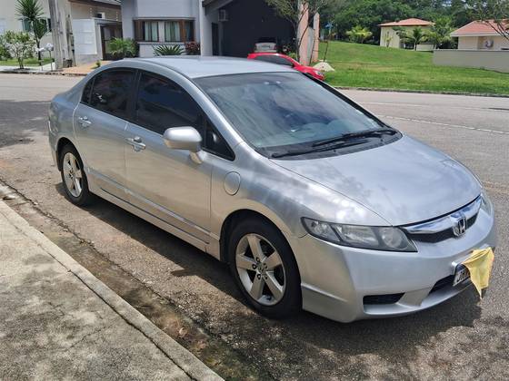 HONDA CIVIC 1.8 LXS 16V FLEX 4P AUTOMÁTICO HONDA CIVIC 1.8 LXS 16V FLEX 4P AUTOMÁTICO